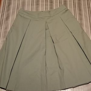 ANN TAYLOR FACTORY SIZE 6.